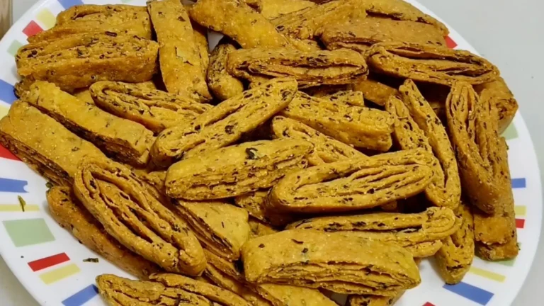 Methi Mathri Recipe With Wheat Flour