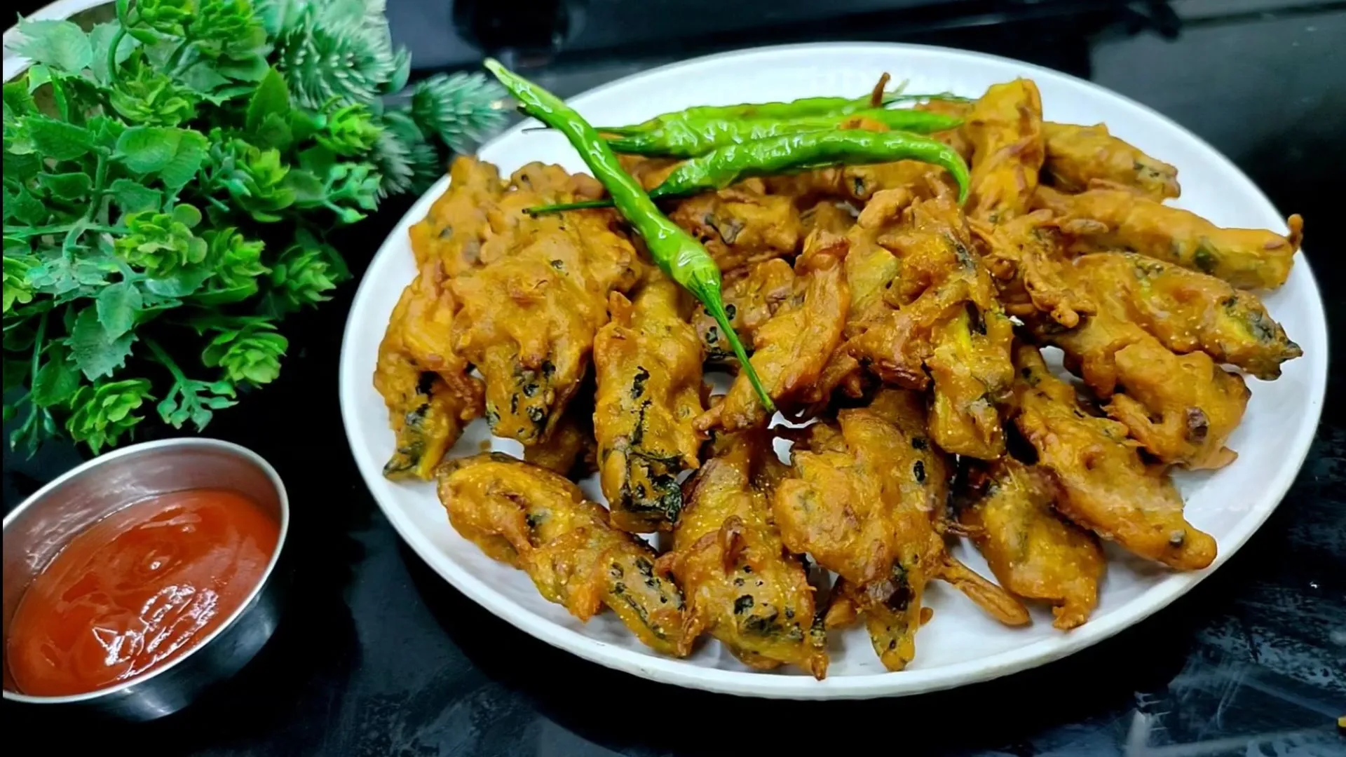 Easy Pakode Banane Ki Recipe Dikhaiye