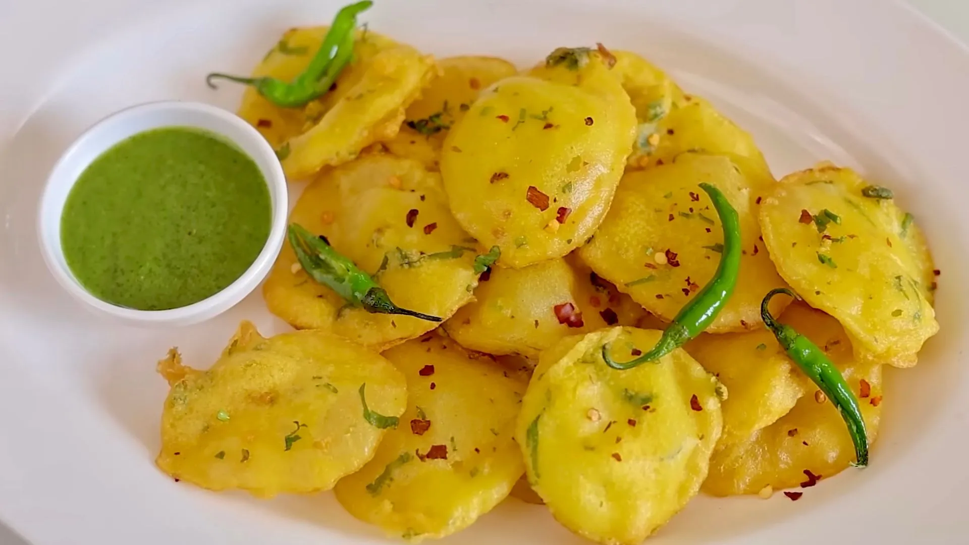 aloo ke pakode recipe in hindi