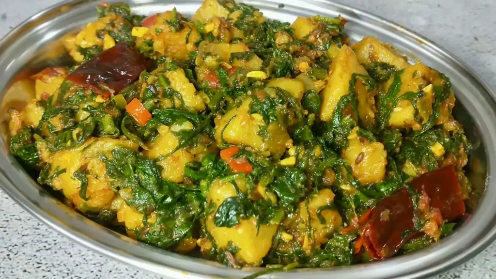 Aloo Palak ki Sabji Recipe In Hindi